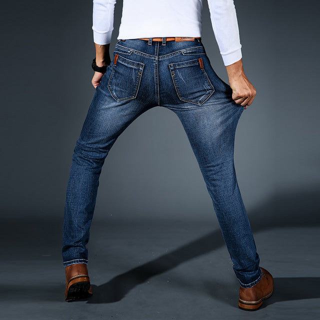 JEAN COUPE AJUSTÉE