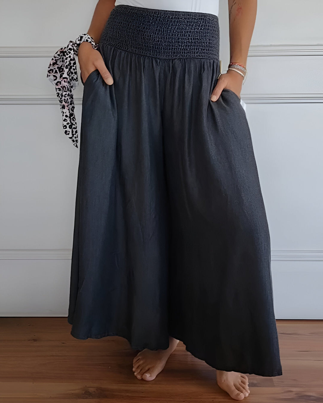 Pantalon large pour femme avec taille smockée