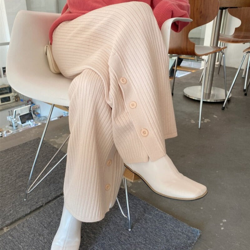 Pantalon ample en maille à boutons sur les jambes