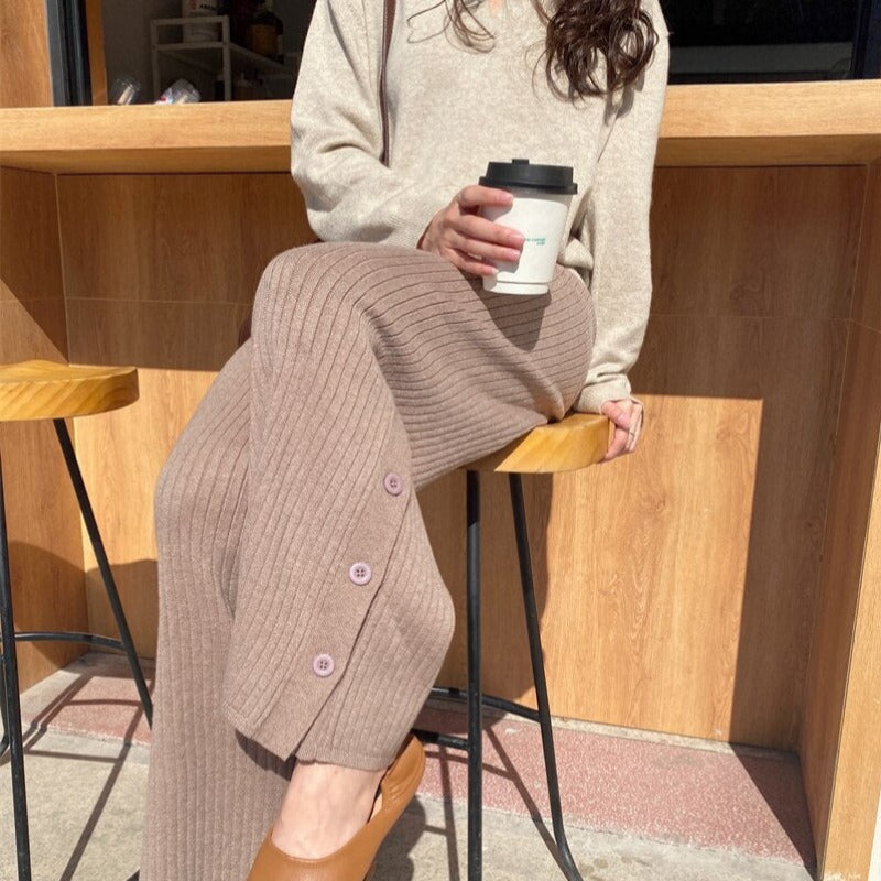 Pantalon ample en maille à boutons sur les jambes