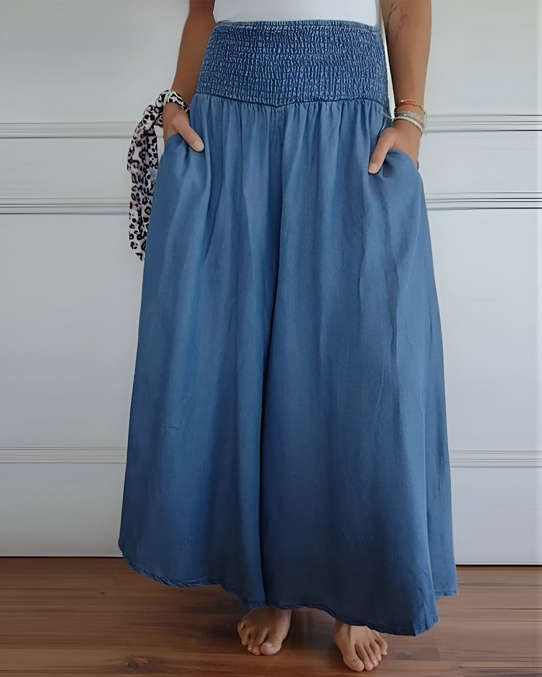 Pantalon large pour femme avec taille smockée