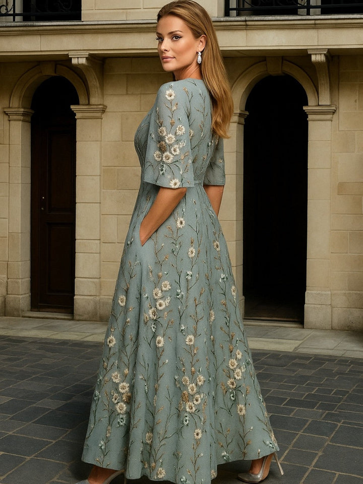 Robe Longue Élégance Botanique